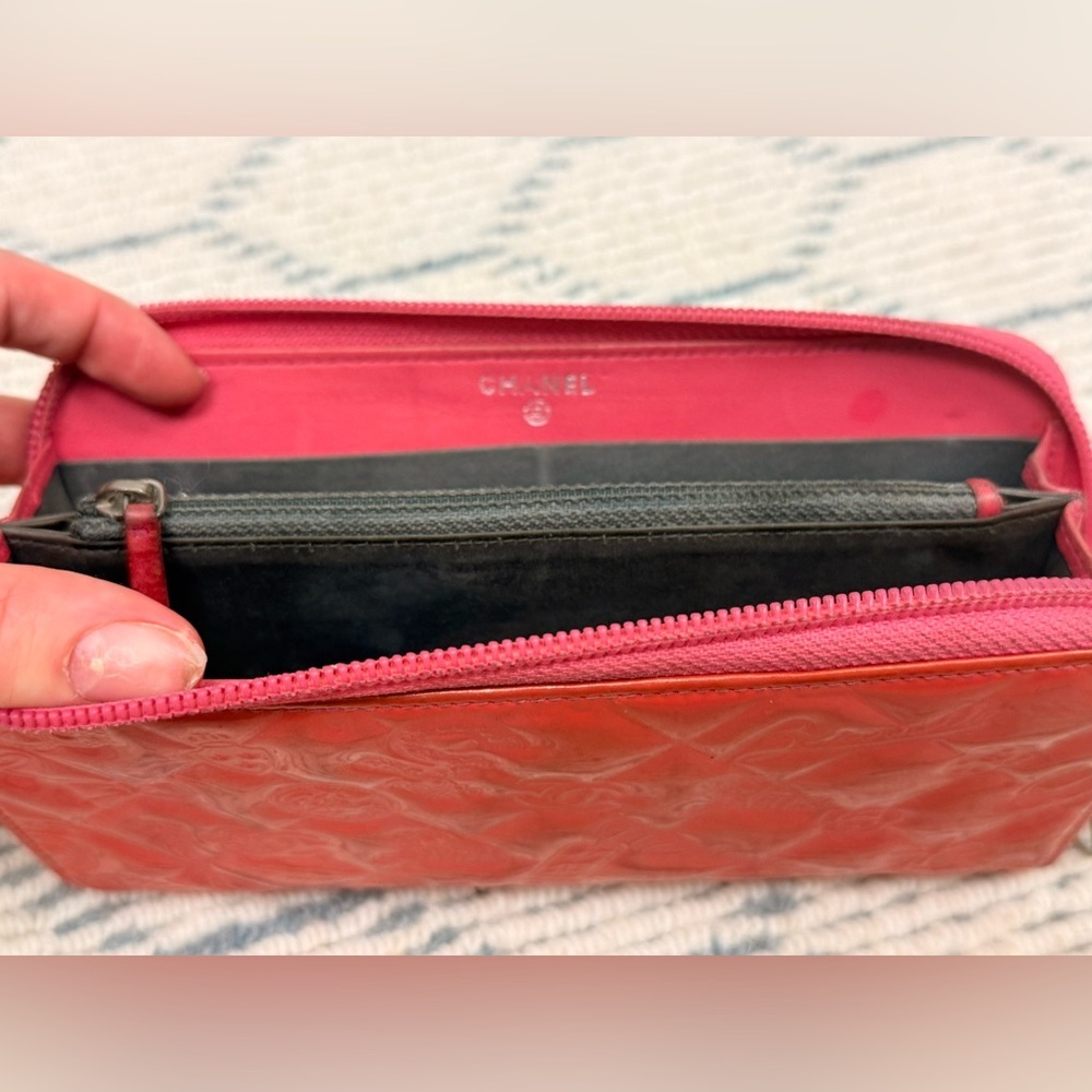 CHANEL Pink Barbie Y2K Vintage Lucky Charm Patent Leather Long Zip Wallet/Clutch - Picture 9 of 16